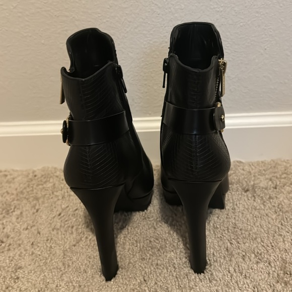 Gianni Bini Black Booties - Picture 5 of 6